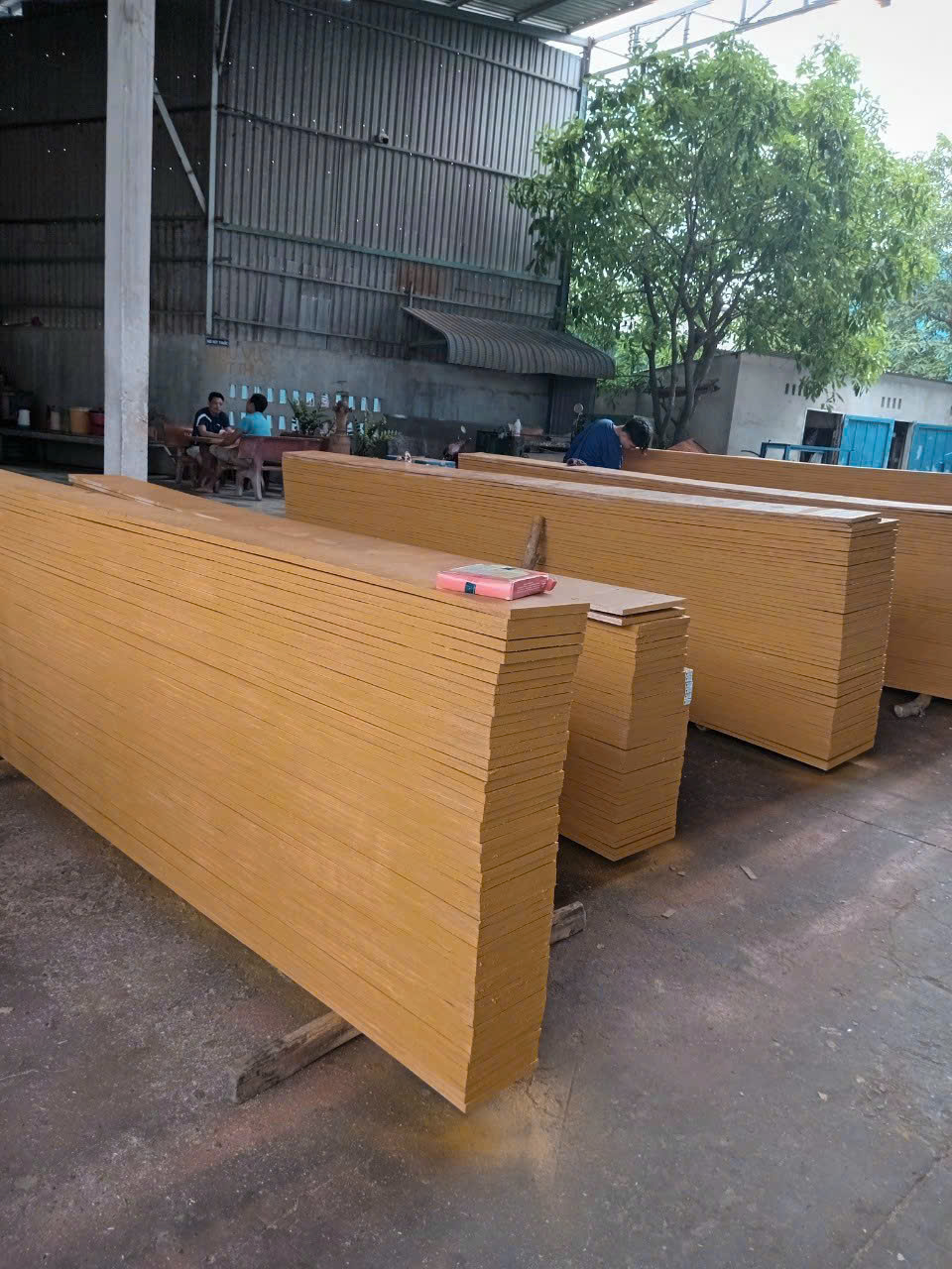 ván đỏ coffa, mặt 20;25;30;35;40 ×3m và 4m