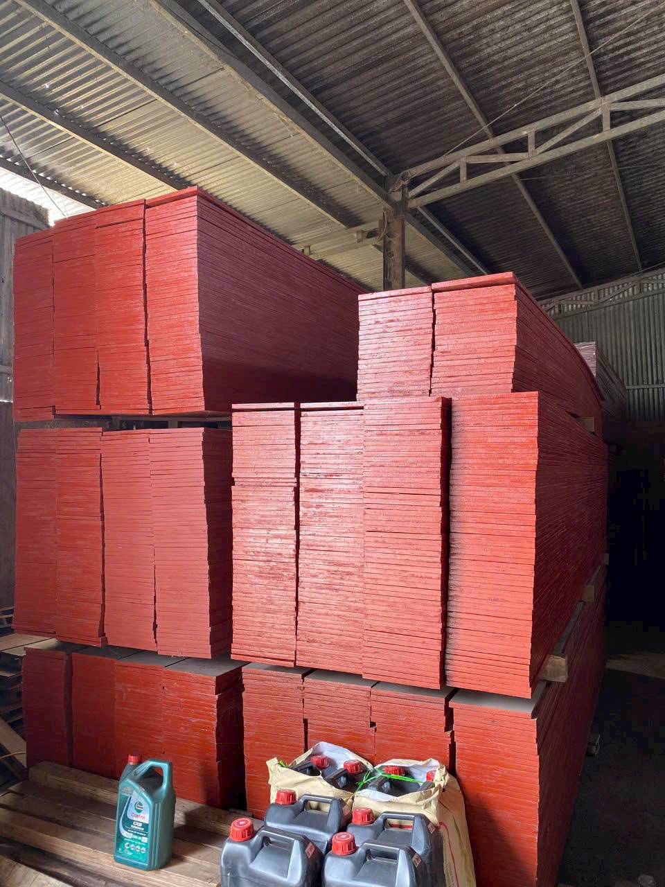 ván đỏ coffa, mặt 20;25;30;35;40 ×3m và 4m