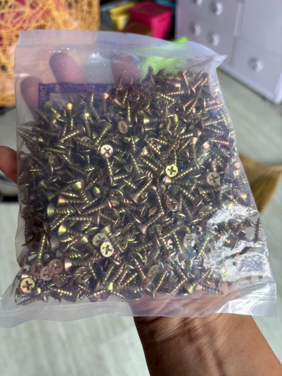 phụ kiện kim khí
